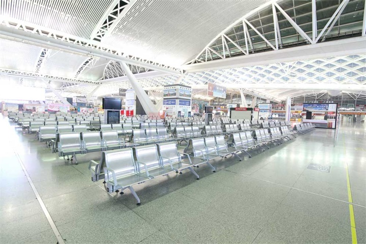 Why does the stainless steel waiting chair slip?(图2) Stainless steel waiting chairs