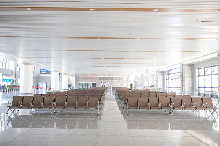 Take good care of our public products and use public seats in a civilized manner(图2) public seat