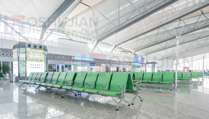 How does the design of airport public seats attract peoples attention?(图1) public seating
