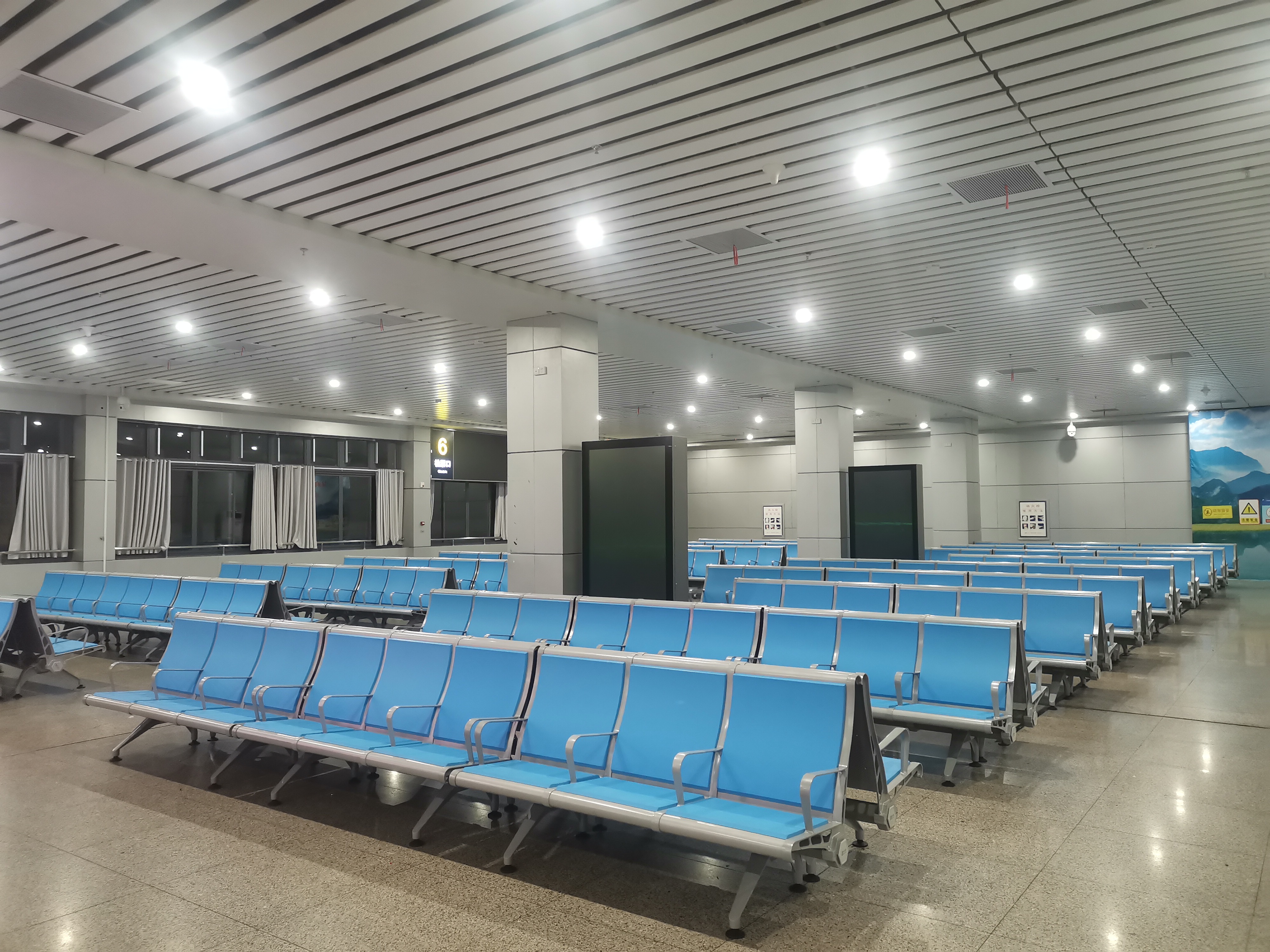  waiting chairs