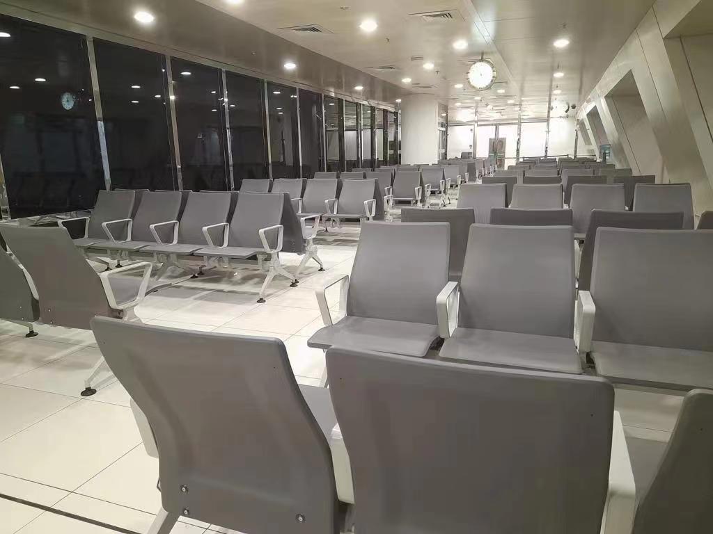 airport chairs